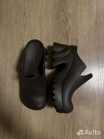 Сабо bottega veneta rubber flash