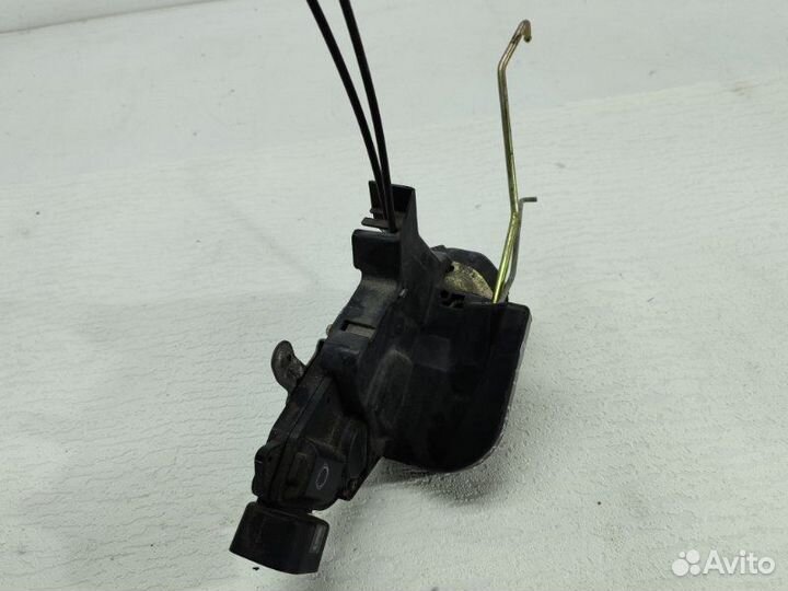 Замок двери передний левый Toyota Mark Ii 2002