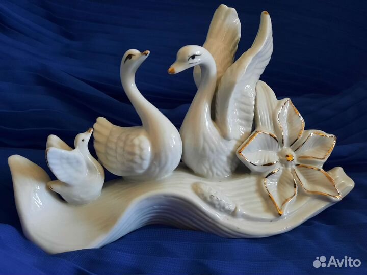 Статуэтка керамика подарок лебедь