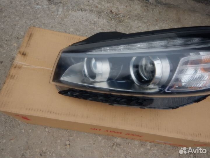 Фара левая Kia Sorento 3 2014-2017 ксенон