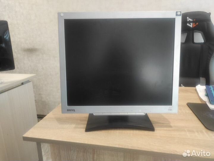 Монитор 17 дюймов ViewSonic VA703b