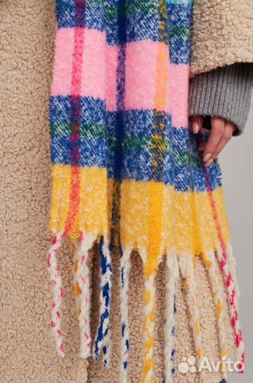 Женский теплый палантин