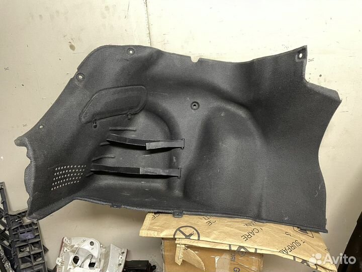 Левая обшивка багажника Хендай Солярис 1 Седан