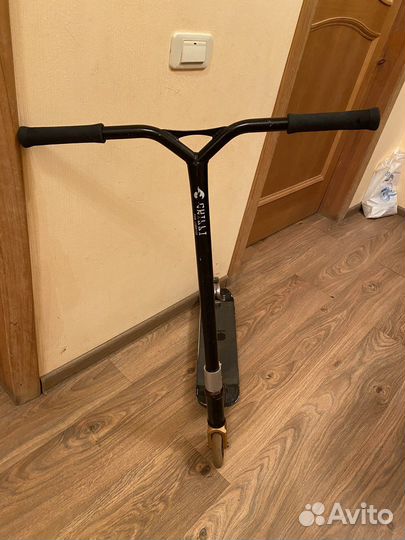 Трюковой самокат chilli