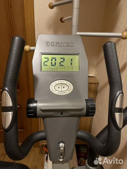 Эллиптический тренажер torneo