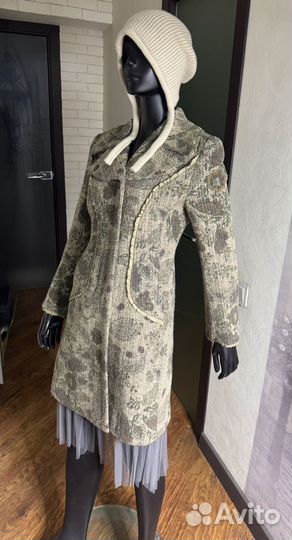 Пальто женск. 44-46 р. винтаж