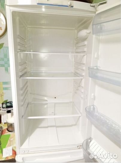 Холодильник Indesit B18FNF 025