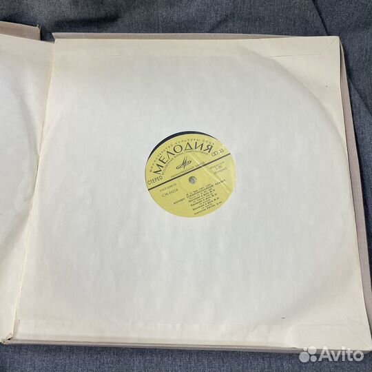 Альбом виниловых пластинок хорошо темпирированный