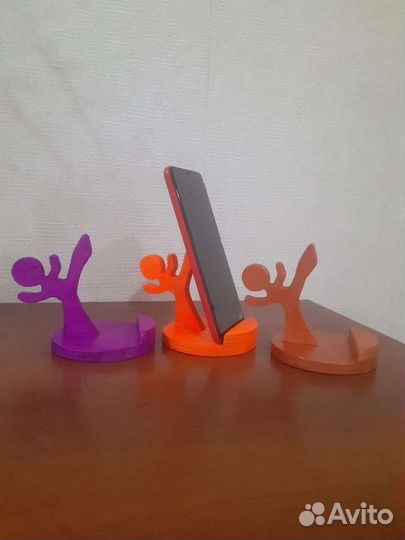 Подставка для телефона из дерева