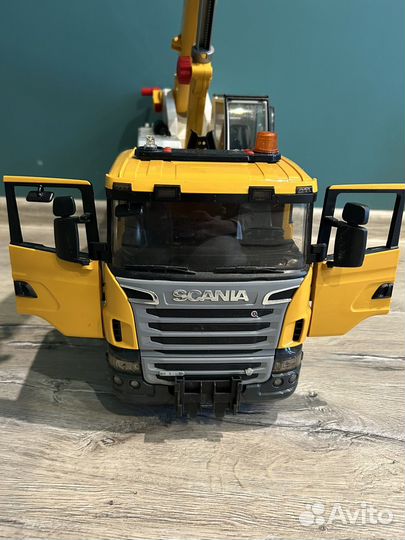 Экскаватор- кран bruder