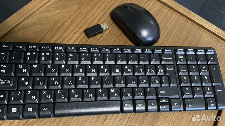 Беспроводная клавиатура и мышь logitech K220+M150