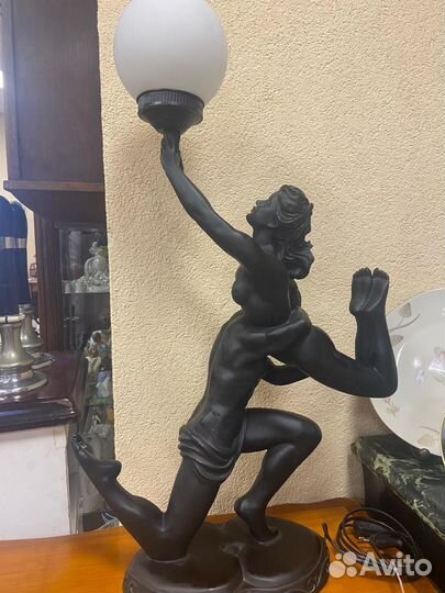 Светильник. Торшер