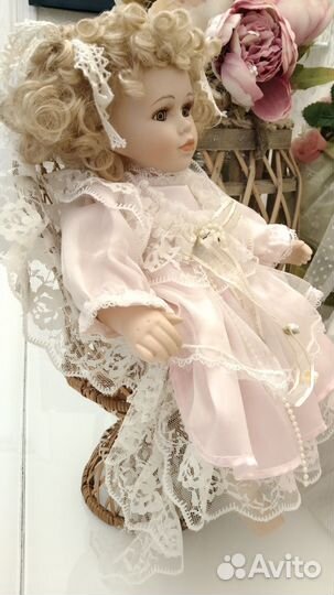 Кукла фарфоровая коллекционная