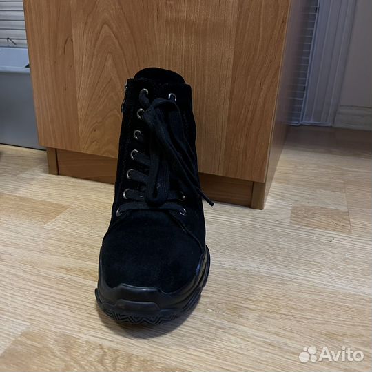 Ботинки женские