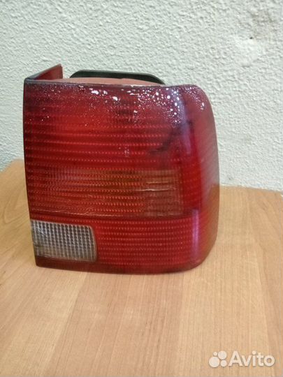 Фонарь красный Magneti Marelli задний правый