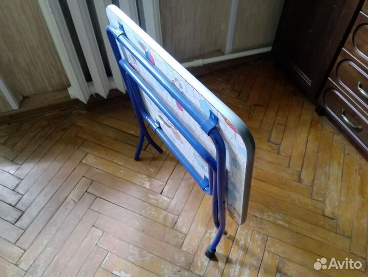 Складные детский столик б/у и мягкий стульчик б/у