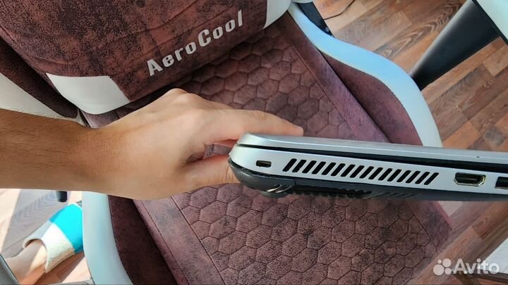 Ноутбук HP Envy 15-j150sr