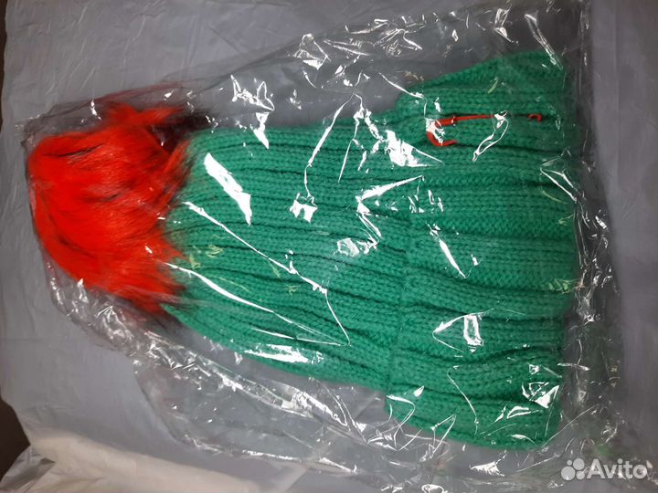 Шапка женская с помпоном