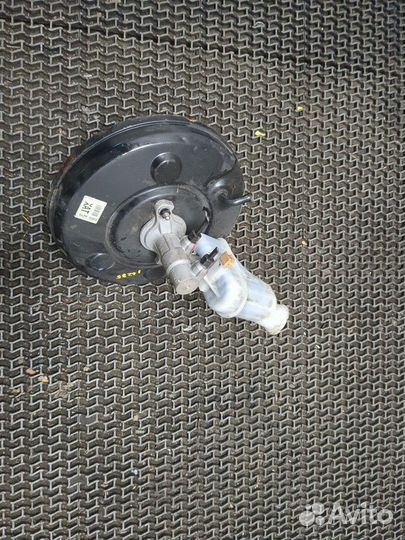 Цилиндр тормозной главный Hyundai Santa Fe, 2010