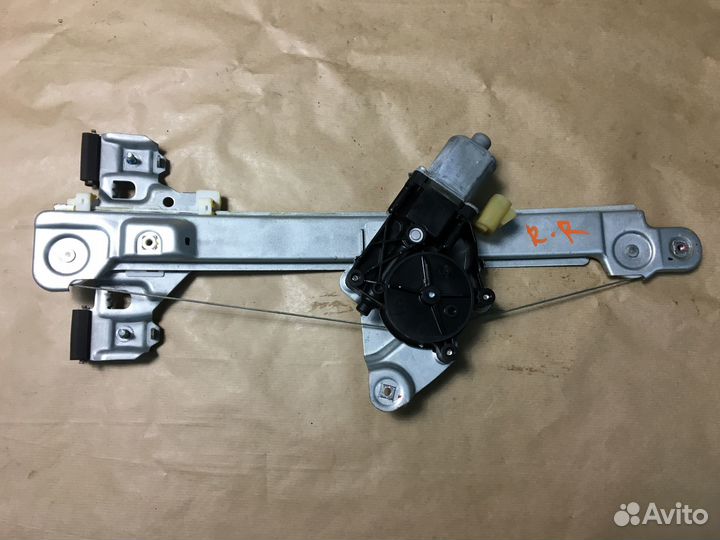 Стеклоподъемник задний правый Cadillac SRX II