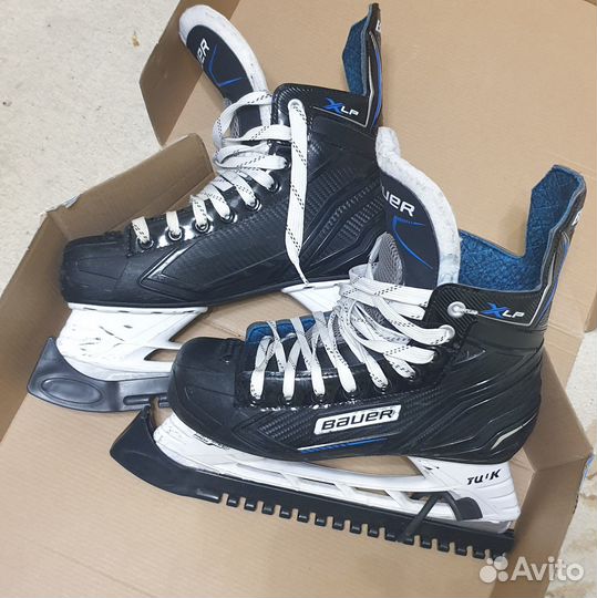 Хоккейные коньки bauer