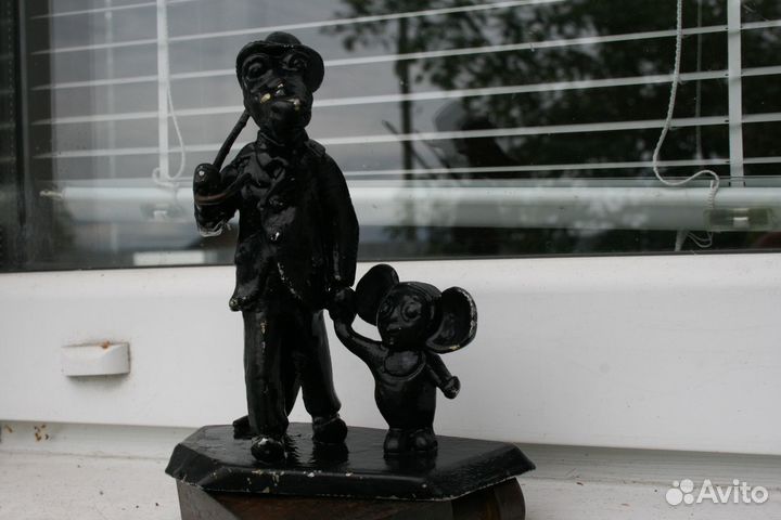 Крокодил гена и чебурашка статуэтка