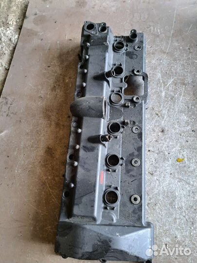 Крышка клапанов на BMW Е65 Е66