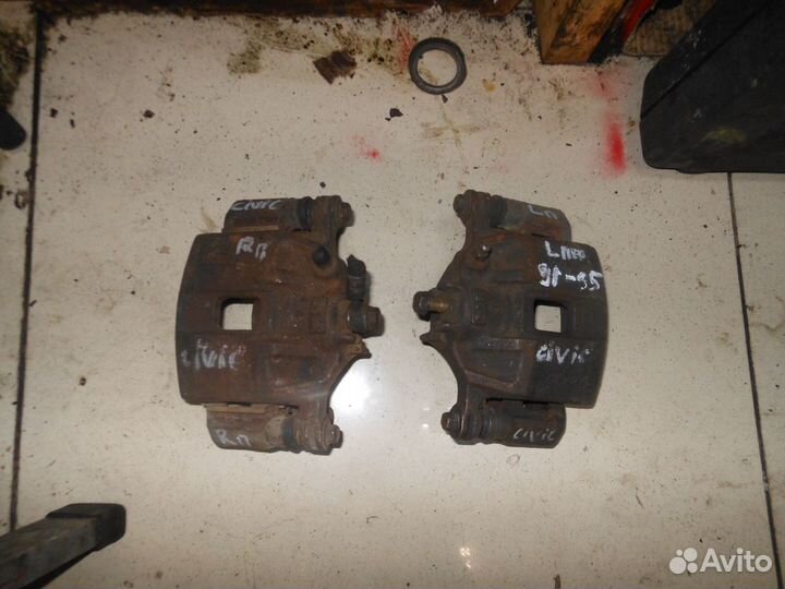 Суппорт передний Honda Civic '91-'95