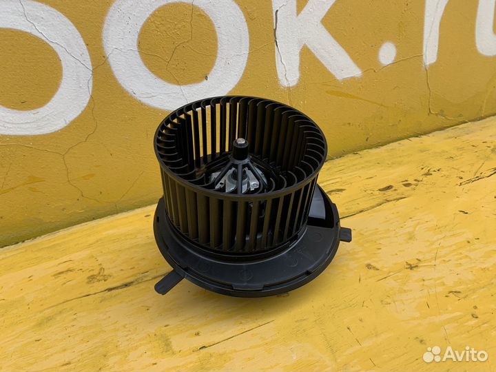 Моторчик печки skoda octavia a5