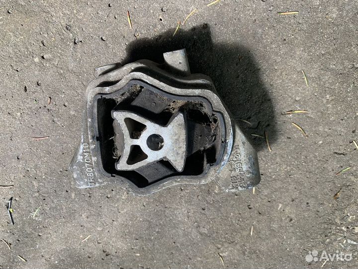 Volvo s80 подушка двс