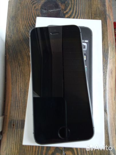 Телефон iPhone 5s