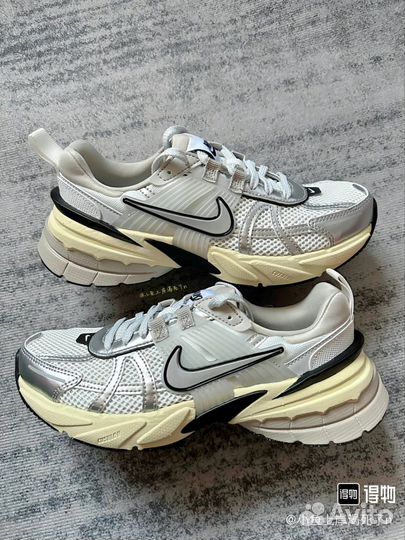 Кроссовки Nike V2K run runtekk