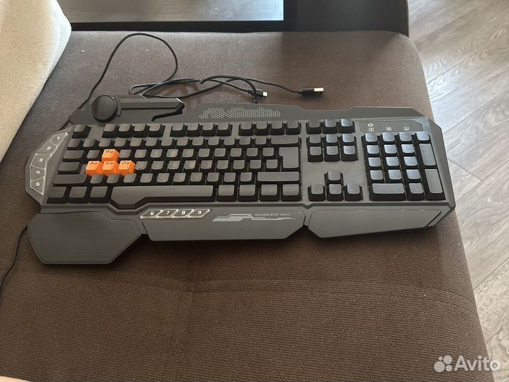 Клавиатура+ мышь + коврик (можно отдельно)
