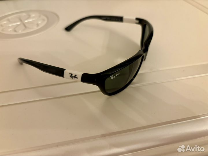 Очки солнцезащитные Ray Ban