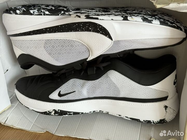 Баскетбольные кроссовки nike zoom freak 5 US14