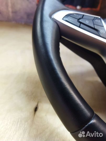 Руль Renault Arkana кожа обогрев кнопки 484001484R