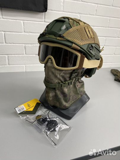 Набор: баллистический шлем без ушей + чехол, очки