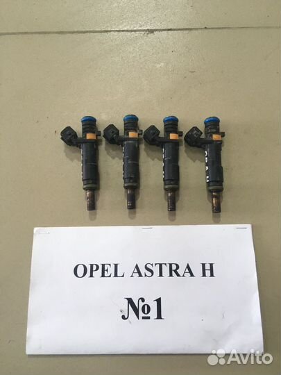 Топливная рампа и форсунки Opel Astra H 1.8