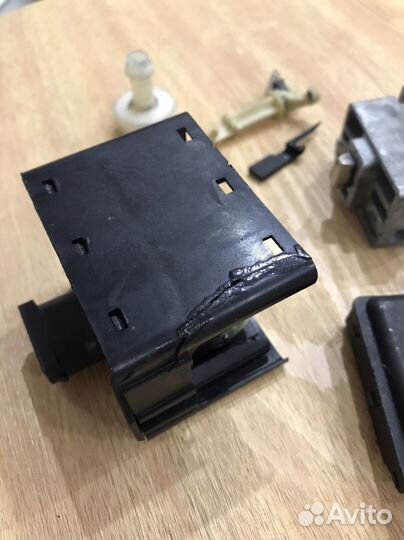 Блокиратор руля renault megane 2 8200468515