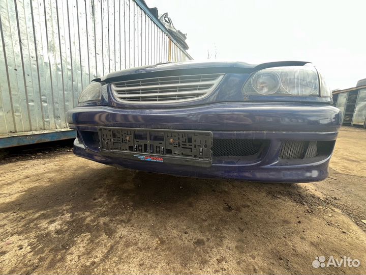 Бампер передний Toyota T220