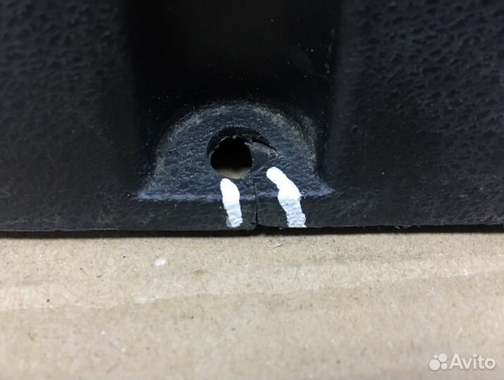 Обшивка двери передняя правая Лада Х-Рей