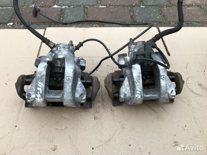 Суппорт левый задний на Mercedes W211 2.2 CDI