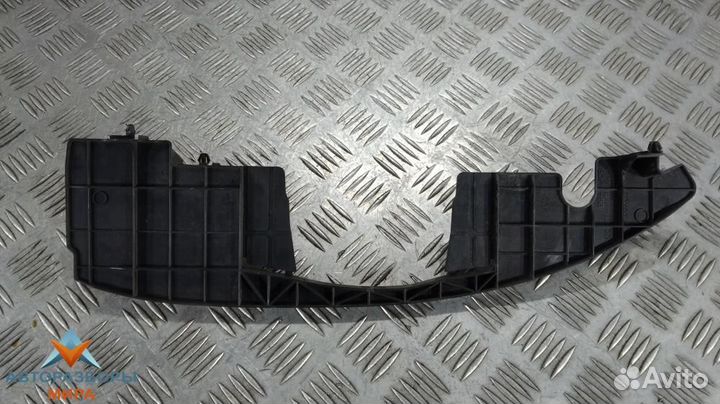 Диффузор вентилятора Toyota Yaris XP9 2008