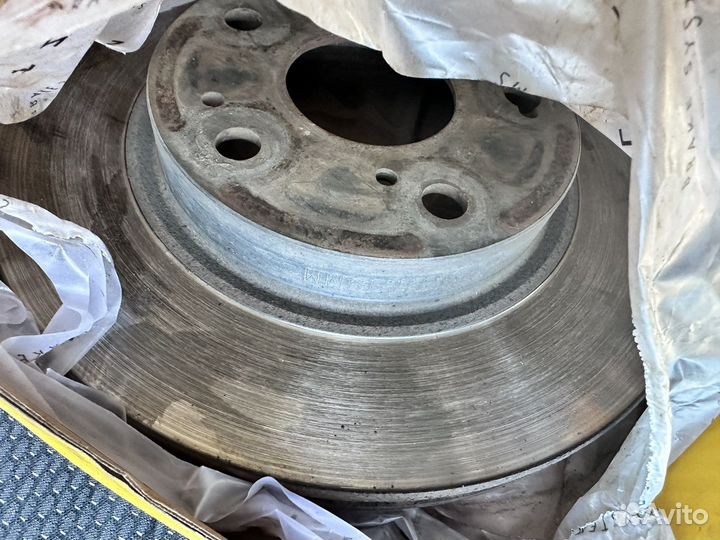 Тормозные диски Toyota Auris