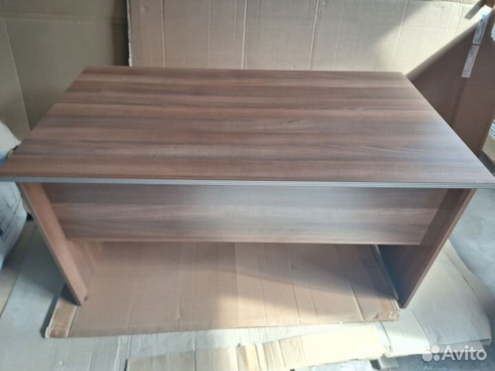 Письменный стол