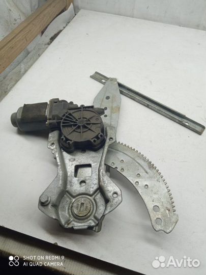 Стеклоподъемник задний правый Nissan Note E11