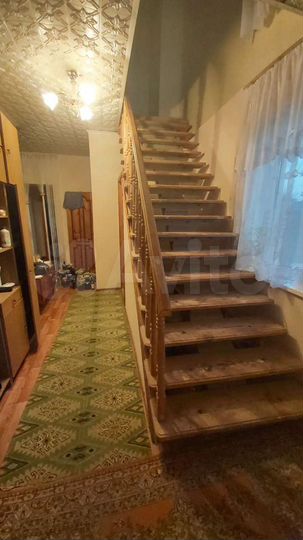 Дом 180 м² на участке 8 сот.