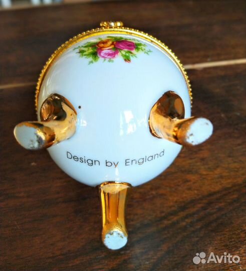 Шкатулка фарфор яйцо с коробкой