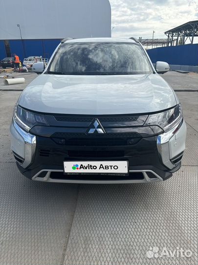 Mitsubishi Outlander 2.4 CVT, 2021, 49 950 км