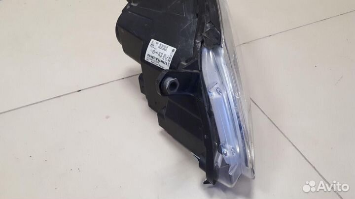 Фара левая Volkswagen Tiguan